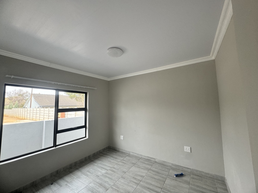 To Let 3 Bedroom Property for Rent in Flamwood North West